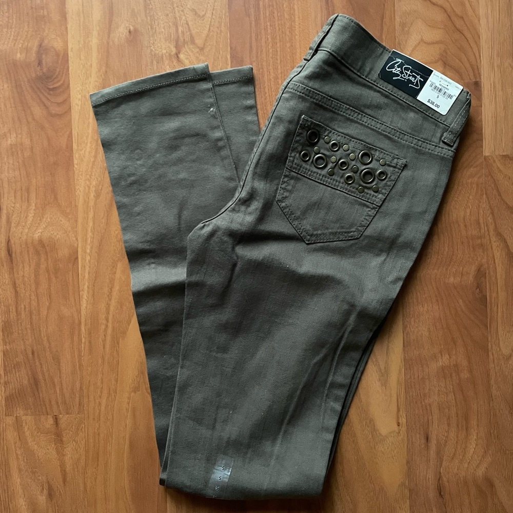 City Streets olive/pea green skinny jeans